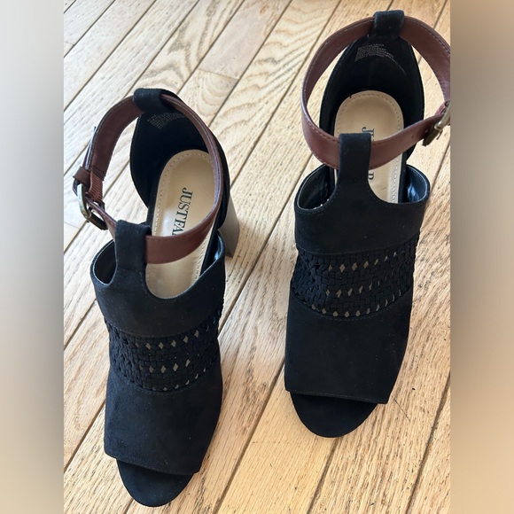 Justfab Renee black with brown straps sandals & peep toe - Picture 2 of 11